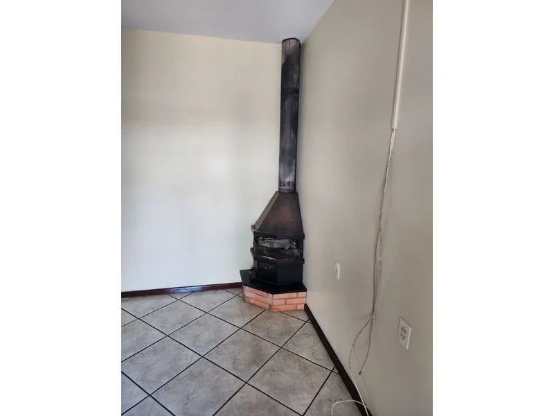 Casa de 3 dormitórios no Cruzeiro com área comercial no piso inferior — foto 9