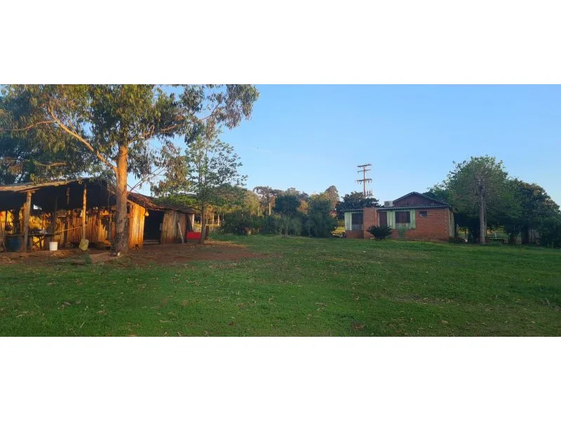 Chácara no Interior com Casa de 3 Dormitórios — foto 1