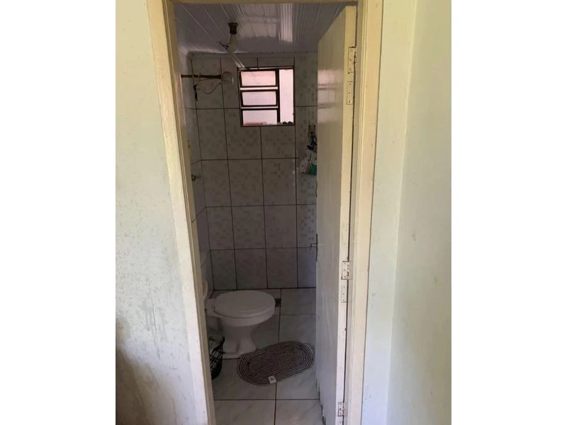 Casa a venda no bairro Planalto, a casa possui 3 quartos 2 banheiros, 2 cozinhas , churrasqueira, ampla varanda, — foto 8 de 10