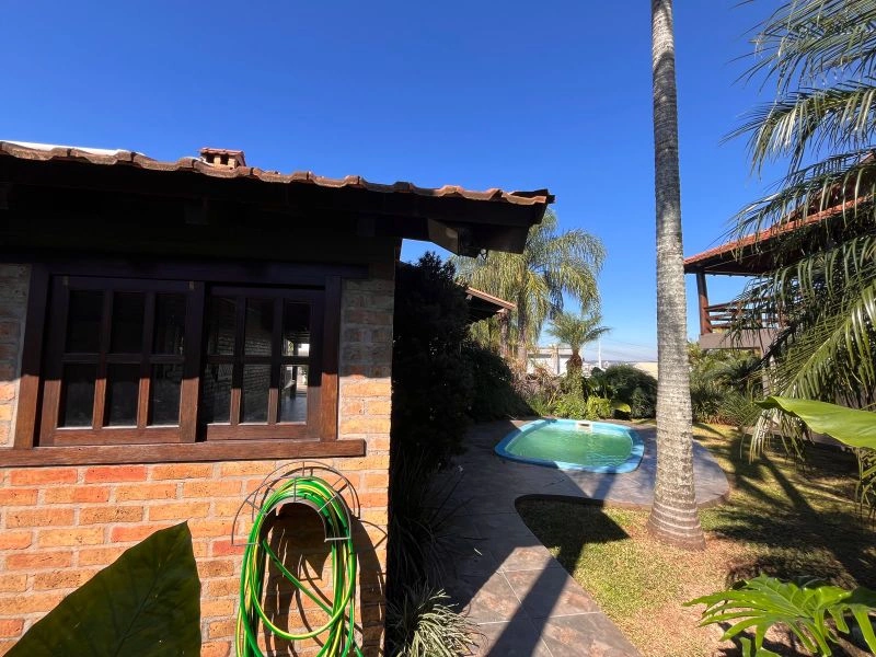 Casa térrea no bairro Glória com terreno superior a 1.000m² — foto 33 de 35