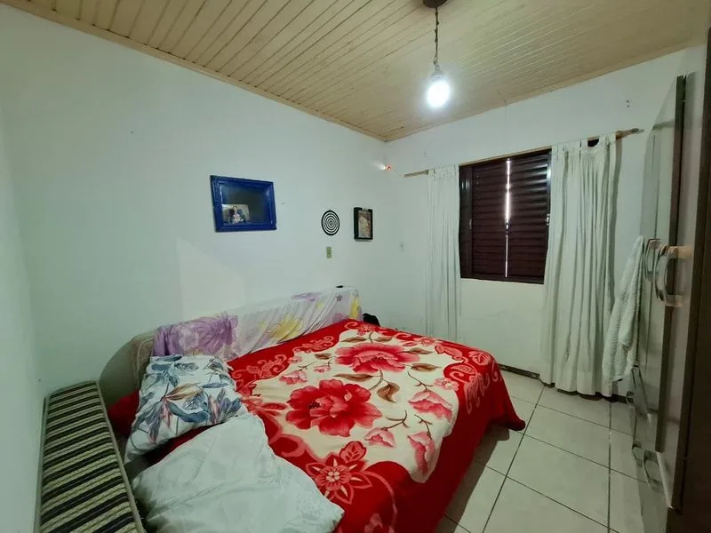 Casa com 3 quartos e garagem no bairro Glória, Santa Rosa — foto 7