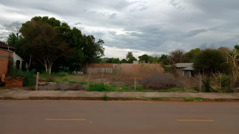 Terreno de 1.032 m² em rua asfaltada no bairro Cruzeiro – Santa Rosa/RS — foto 1 de 2