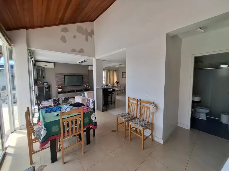 Casa com 4 dormitórios, piscina e energia solar no Cruzeiro — foto 7
