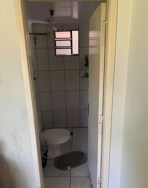 Casa a venda no bairro Planalto, a casa possui 3 quartos 2 banheiros, 2 cozinhas , churrasqueira, ampla varanda, — foto 8 de 10