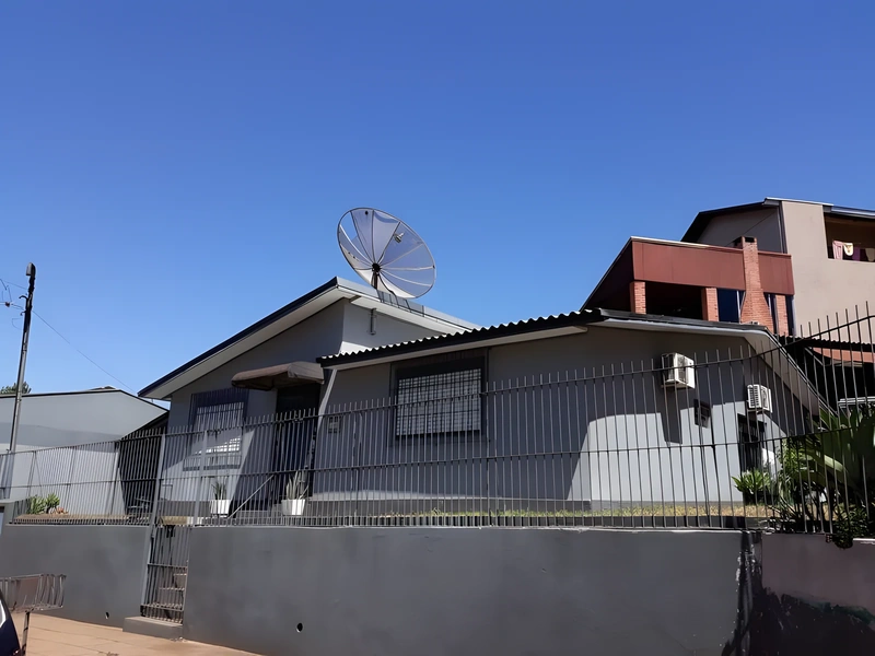 Casa com 3 dormitórios à venda, 140 m² por R$ 880.000,00 - Centro - Santa Rosa/RS