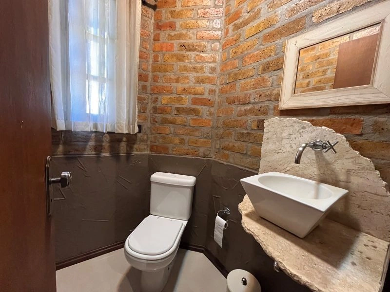 Casa térrea no bairro Glória com terreno superior a 1.000m² — foto 27 de 35