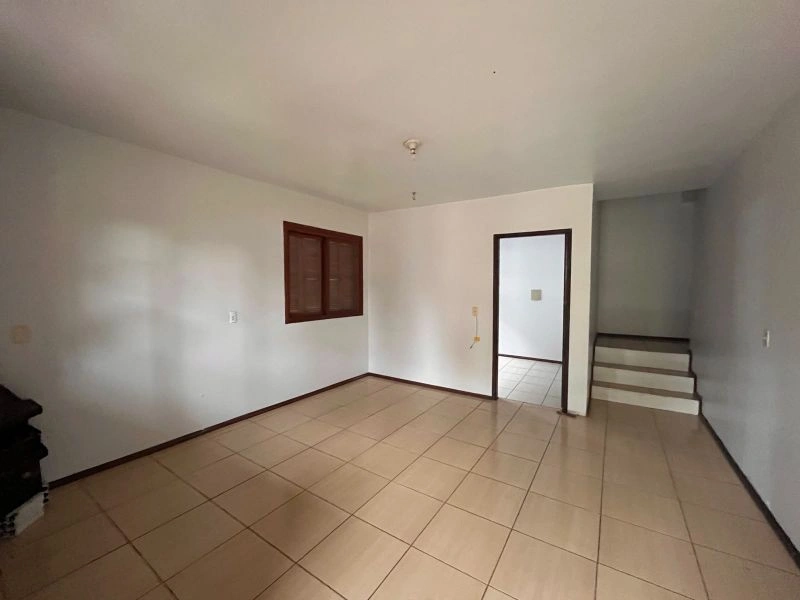 Casa com 2 dormitórios no bairro Timbaúva, 104 m² — foto 2 de 9