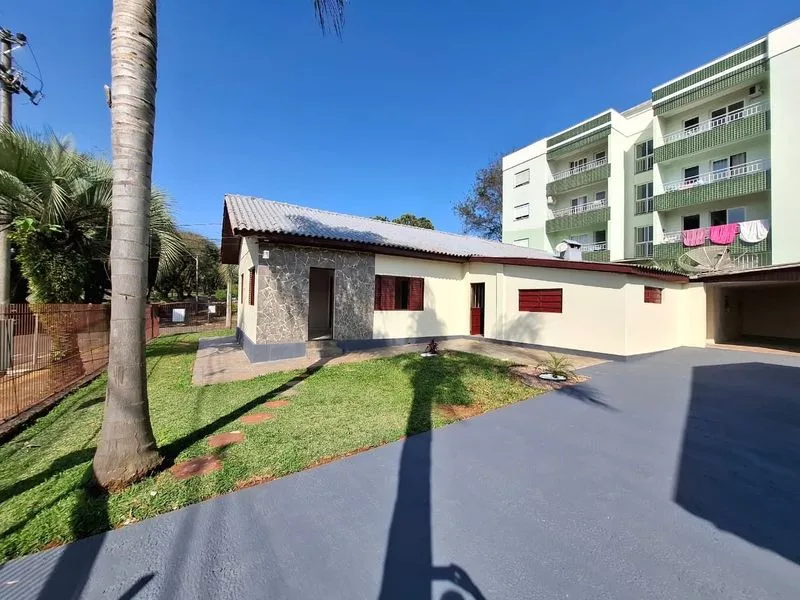Casa com 3 dormitórios em São Francisco, Santa Rosa — foto 2