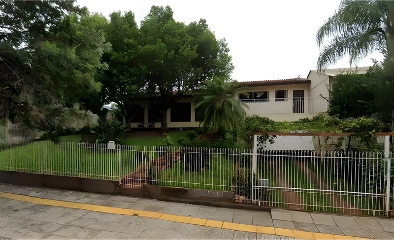 Casa com 3 quartos e garagem no bairro Glória, Santa Rosa