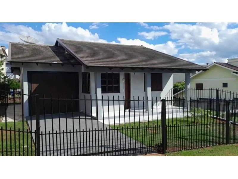 Casa com dois dormitórios no Centro de Santa Rosa — foto 1