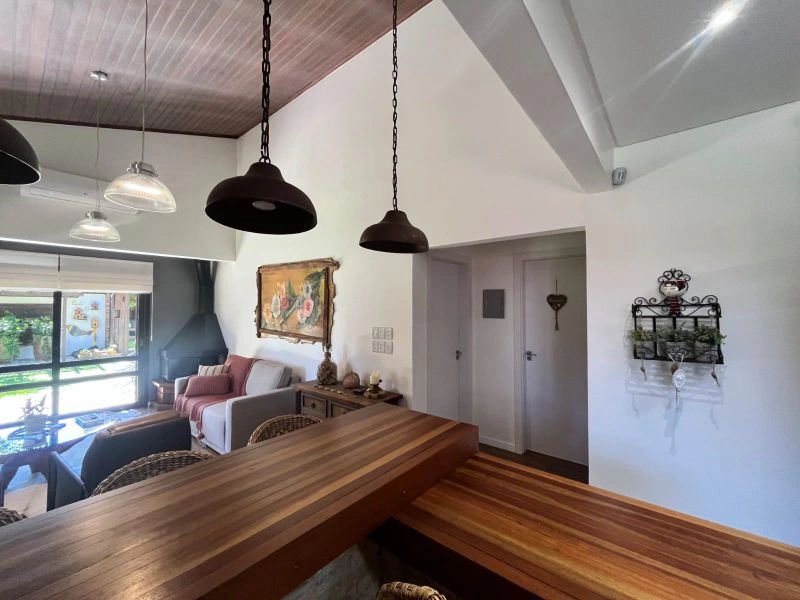 Casa com 2 dormitórios, 3 vagas e sistema fotovoltaico no bairro Cruzeiro — foto 32 de 38