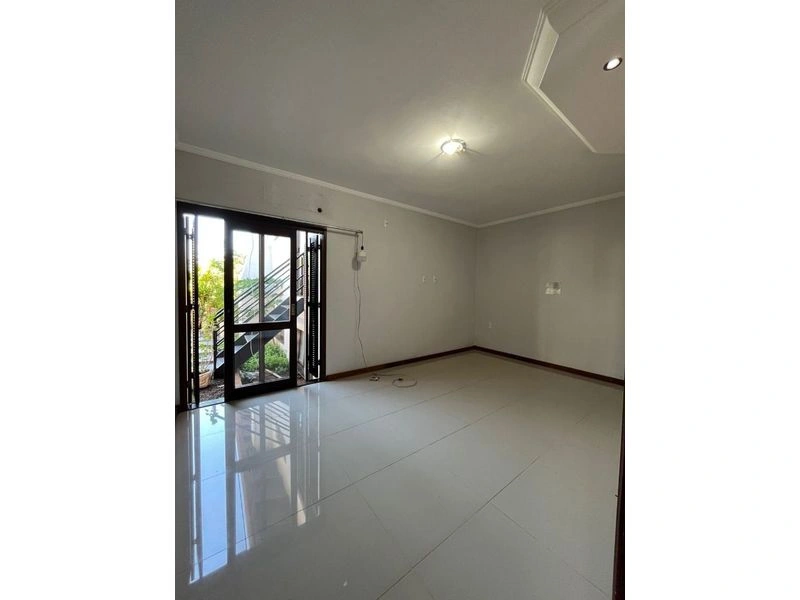 Casa com 3 residências no bairro Timbaúva, 297,22 m² — foto 10 de 15