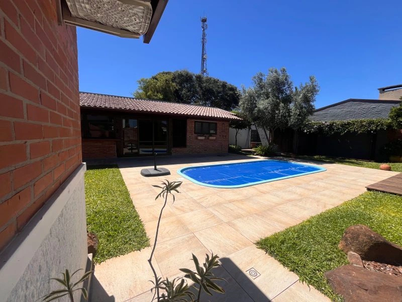 Casa com 2 dormitórios, 3 vagas e sistema fotovoltaico no bairro Cruzeiro — foto 5 de 38