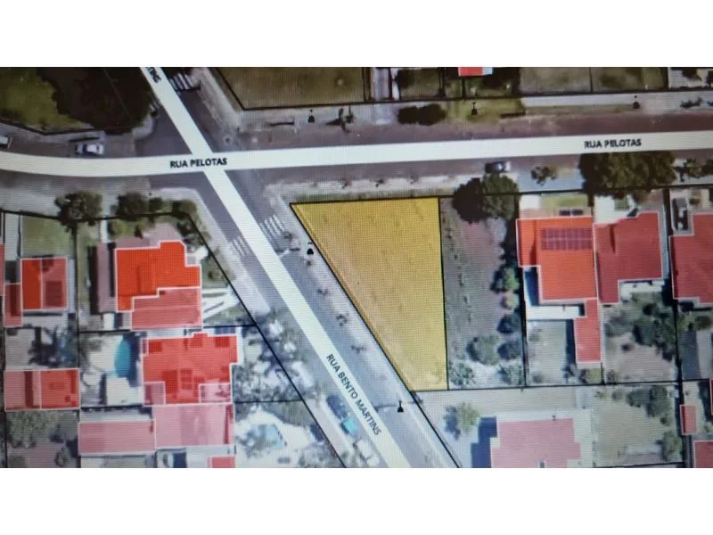Terreno de esquina na Glória, Santa Rosa — foto 1