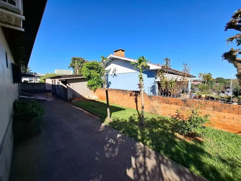 Casa de esquina no Cruzeiro com terreno amplo — foto 7
