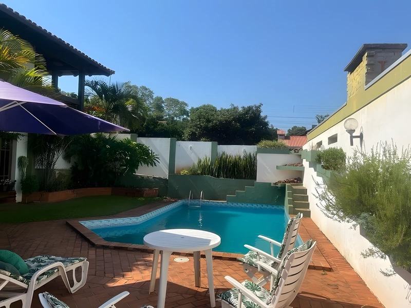 Casa com 4 dormitórios e piscina no bairro Centro – Santa Rosa/RS — foto 4 de 18