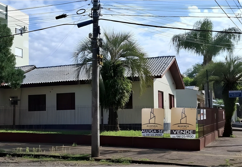 Casa com 3 dormitórios em São Francisco, Santa Rosa