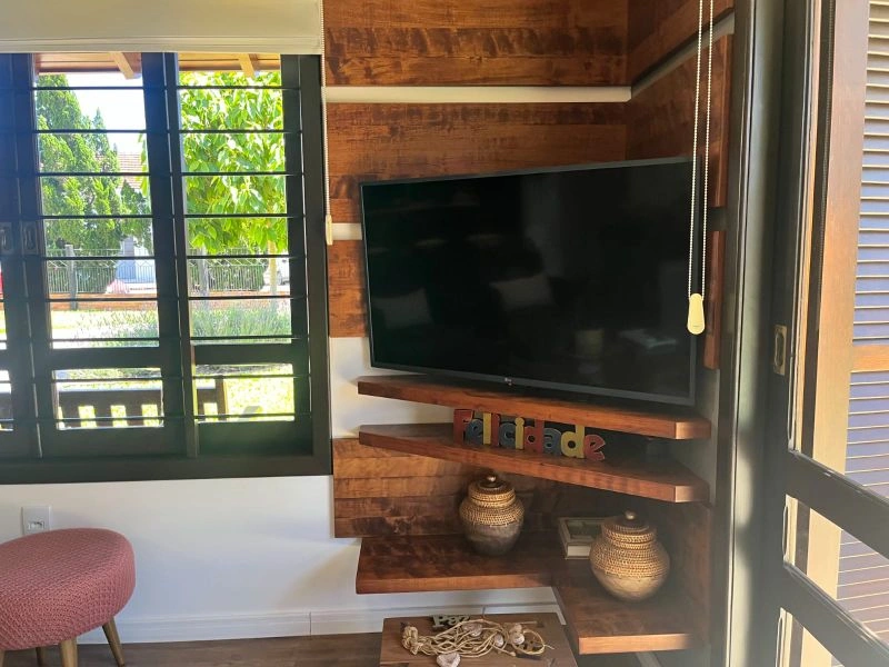 Casa com 2 dormitórios, 3 vagas e sistema fotovoltaico no bairro Cruzeiro — foto 35 de 38