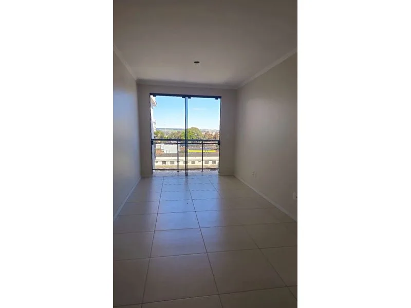 Apartamento novo com 2 dormitórios no Centro, Edifício Manhattan — foto 6