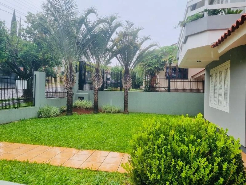 Casa com 4 dormitórios à venda, 267 m² por R$ 1.435.000 - Centro - Santa Rosa/RS — foto 2 de 17