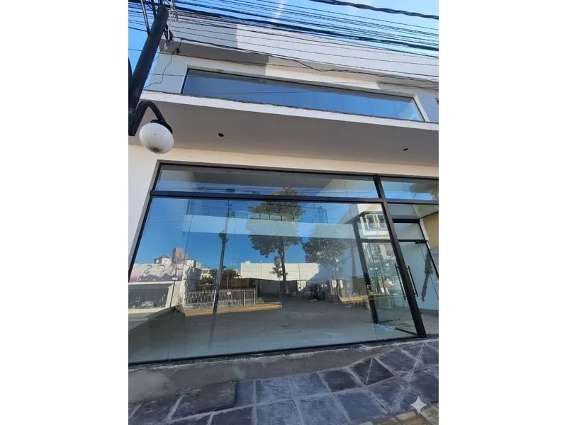 Loja ampla no Centro de Santa Rosa, 355 m² com mezanino — foto 2