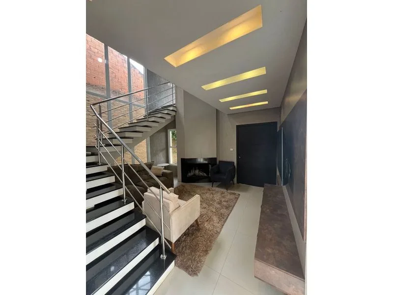 Casa de 3 dormitórios na Central, Santa Rosa — foto 2