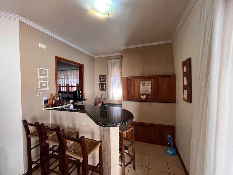 Casa com 4 dormitórios e 2 vagas no Centro — foto 40 de 51