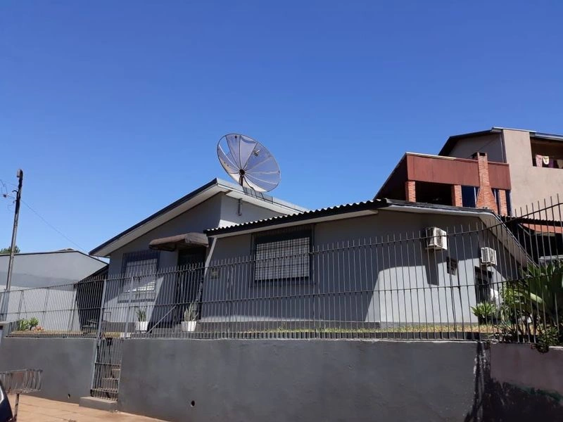 Casa com 3 dormitórios à venda, 140 m² por R$ 880.000,00 - Centro - Santa Rosa/RS — foto 1 de 7