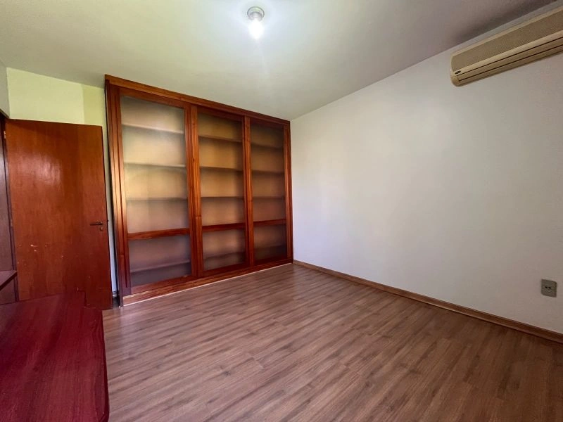 Casa com 3 dormitórios e 268 m² no bairro Centro — foto 17 de 23
