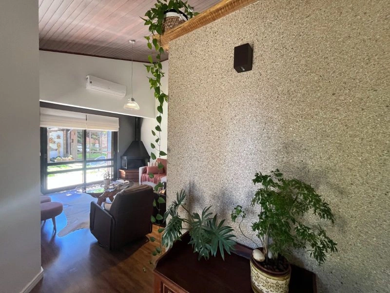Casa com 2 dormitórios, 3 vagas e sistema fotovoltaico no bairro Cruzeiro — foto 37 de 38