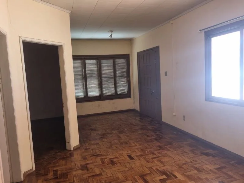 Casa no Centro com terreno amplo e potencial comercial — foto 2
