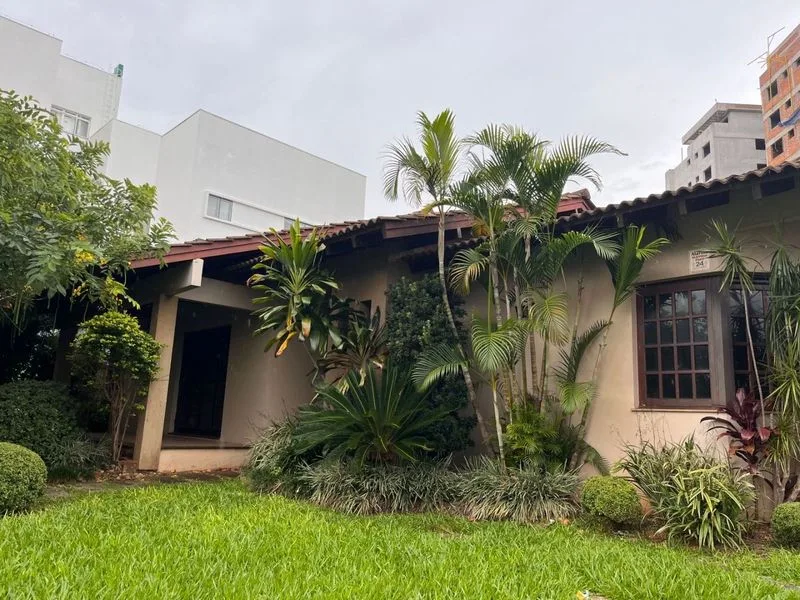 Casa com potencial comercial no Centro de Santa Rosa — foto 1