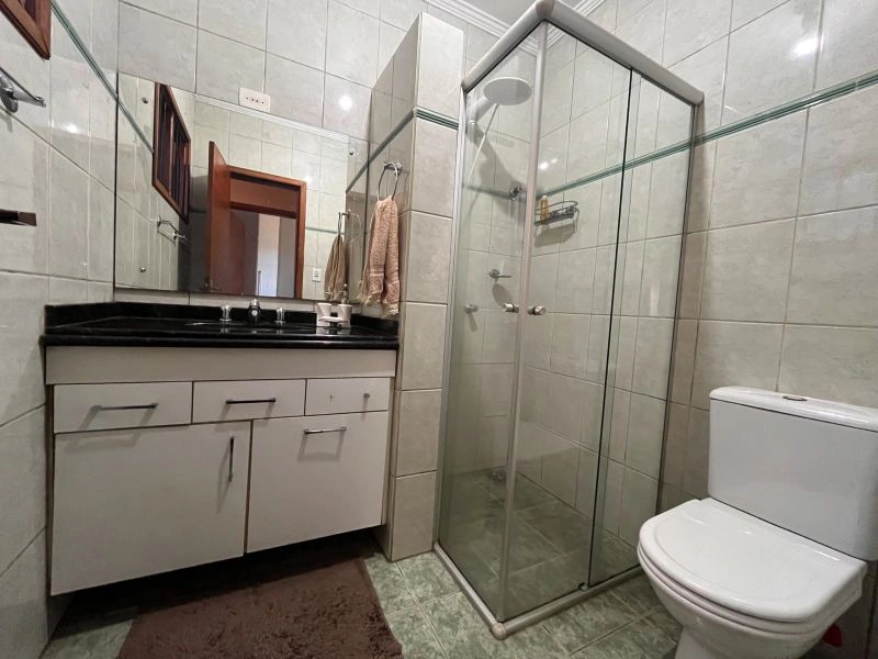 Casa com 4 dormitórios e 2 vagas no Centro — foto 29 de 51