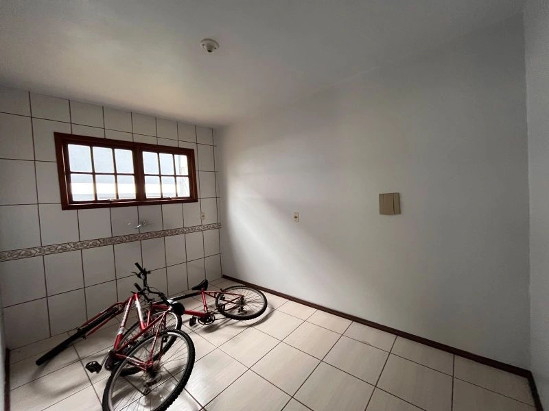 Casa com 2 dormitórios no bairro Timbaúva, 104 m² — foto 3 de 9