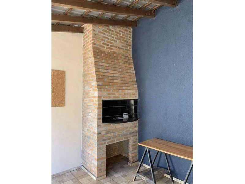Casa geminada ?? 2 quartos 1 banheiro Toda murada Quiosque com churrasqueira Garagem coberta 48m + quiosque - Próximo ao IFF - Financiável — foto 9 de 9