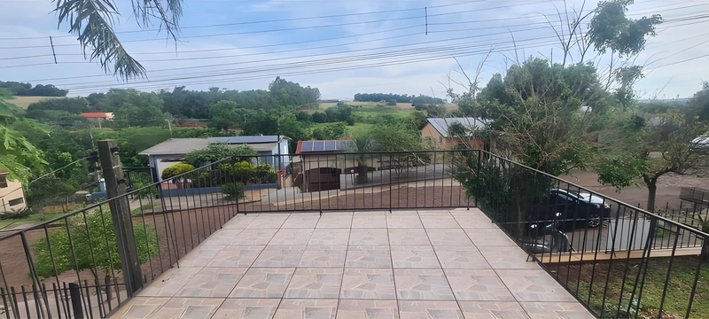 Casa com 3 dormitórios e quintal cercado no bairro Central – Santa Rosa/RS — foto 3 de 11