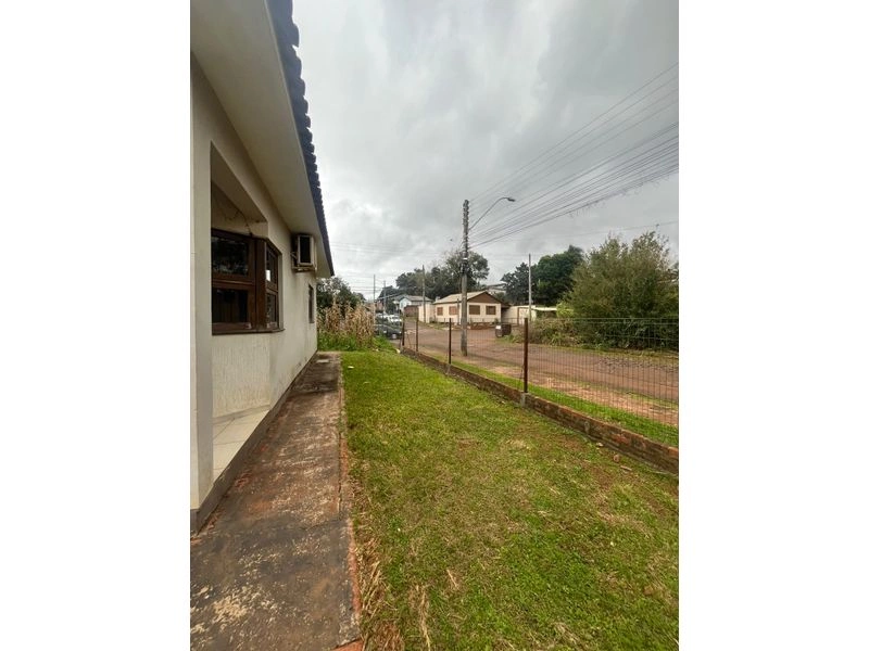 Casa de esquina no bairro São Francisco com 396,50 m² de terreno — foto 24 de 27
