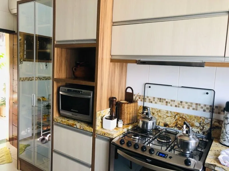 Casa de esquina no Centro com 3 dormitórios — foto 8