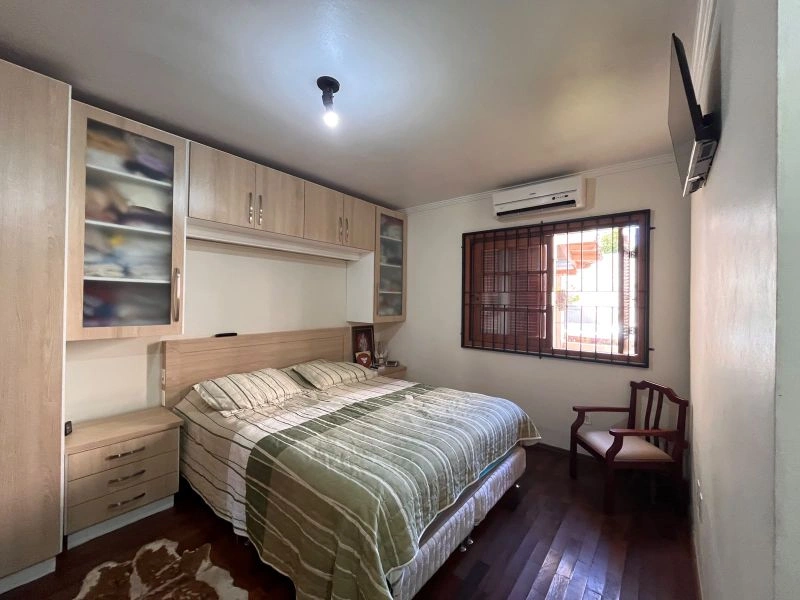 Casa com 4 dormitórios e 2 vagas no Centro — foto 34 de 51
