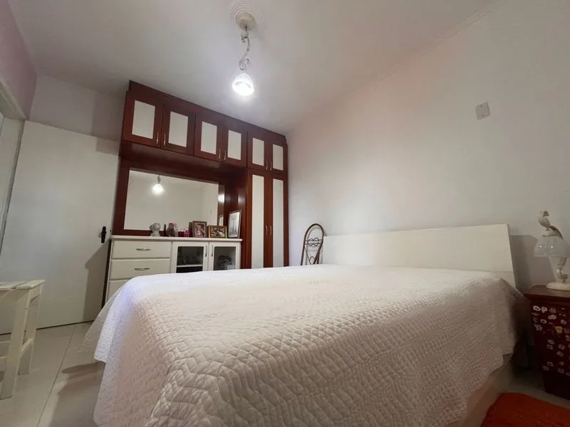 Casa com piscina e área de lazer no bairro Glória — foto 10