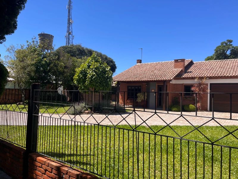 Casa com 2 dormitórios, 3 vagas e sistema fotovoltaico no bairro Cruzeiro — foto 21 de 38
