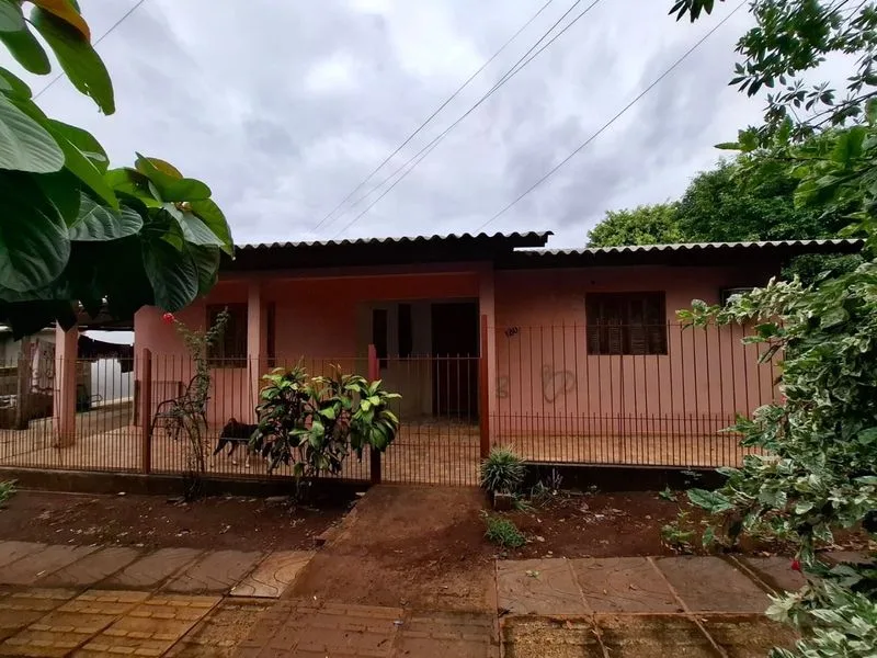 Casa de esquina no bairro Cruzeiro — foto 1