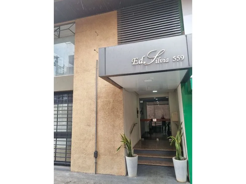 Apartamento reformado com 2 quartos no Centro — foto 1