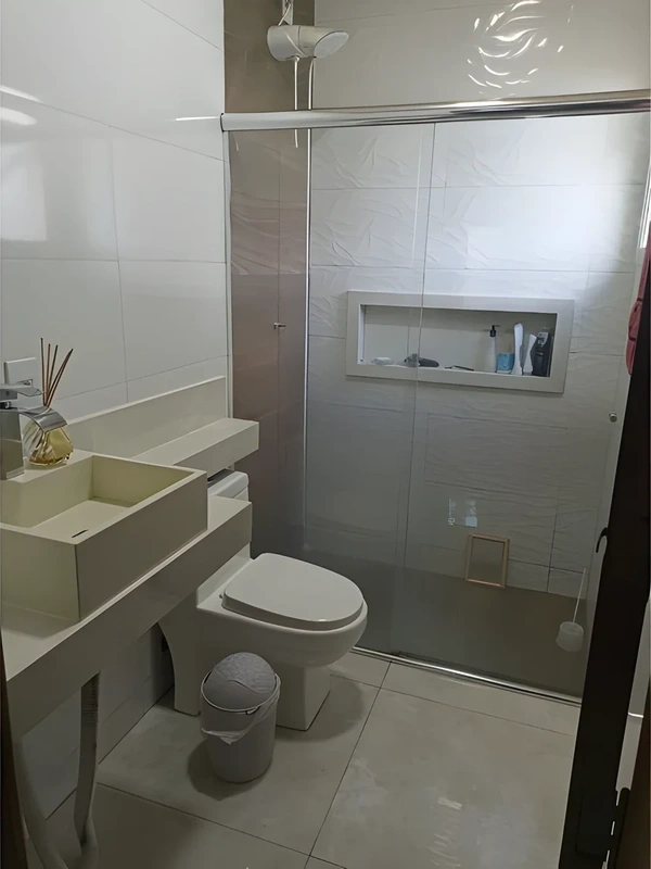 Casa a venda no loteamento Montese Area construída 46 m² terreno com 210 m² 10x20 1 quarto  banheiro lavanderia ampla sala Casa com chapada,  piso por — foto 3 de 13