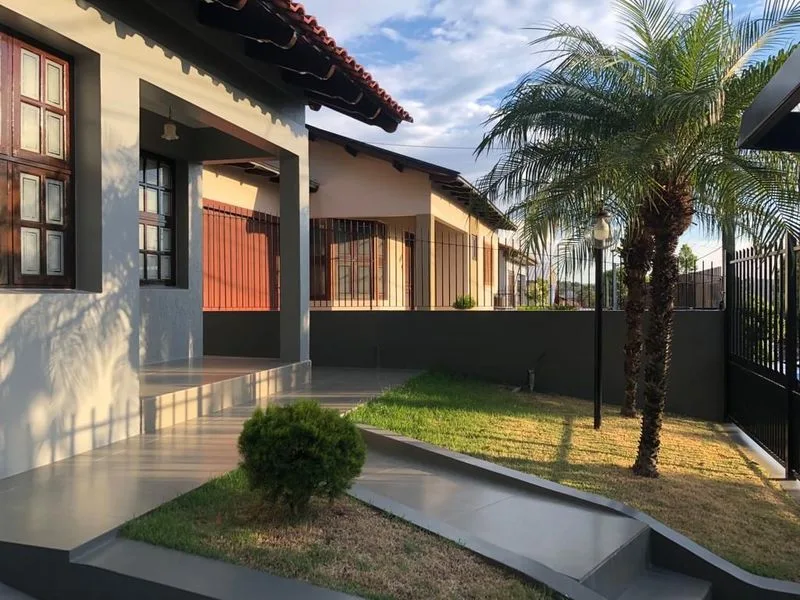 Casa no bairro São Francisco com piscina aquecida e energia solar — foto 3