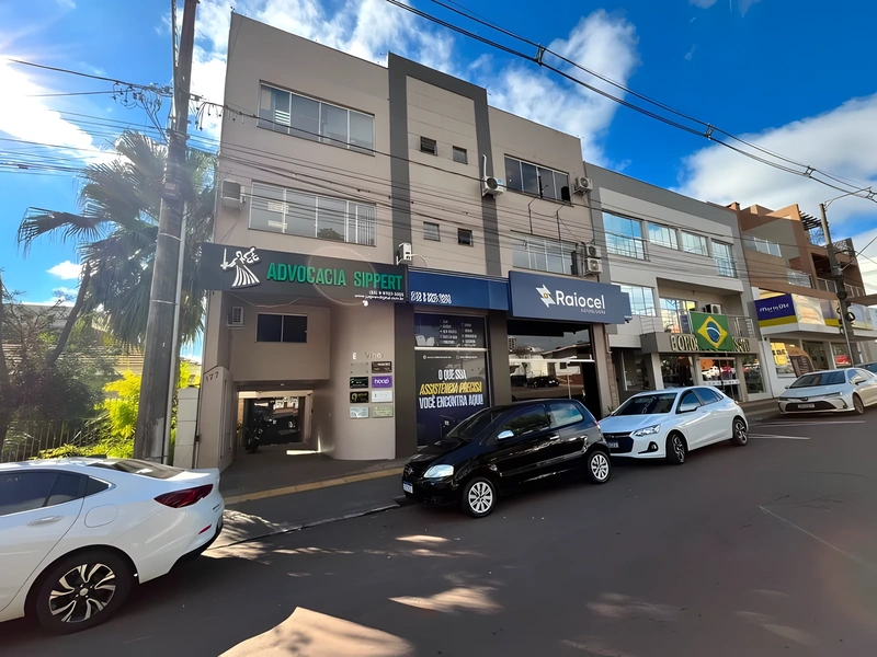 Sala comercial de 82 m² na Avenida Inhacorá, no bairro Centro – Santa Rosa/RS